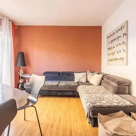 Apartment Bel 8 Couchages Equipe- Maurice Thorez *